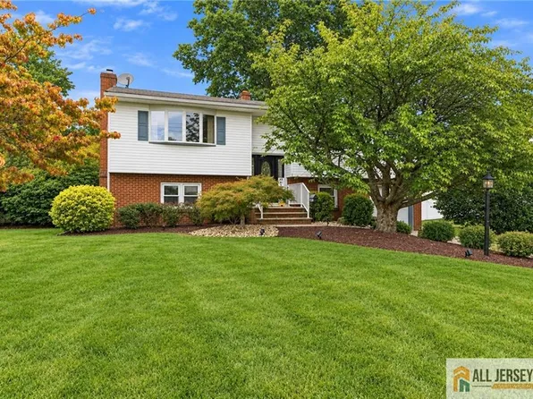 18 Lincoln Ave, East Brunswick, NJ 08816