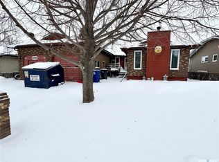 706 Dieppe Dr, Weyburn, SK S4H3G8