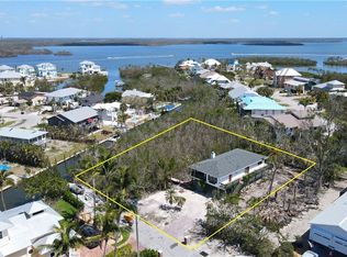 305 Dundee Rd, Fort Myers Beach, FL 33931