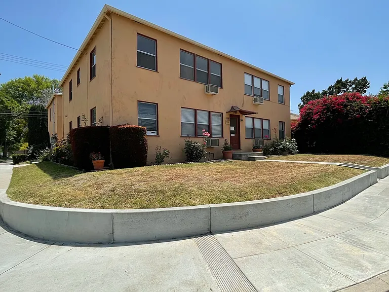1500 W Alameda Ave #1/2 — Photo 8