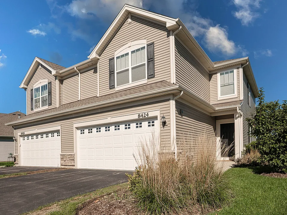 8424 Redbud Ct