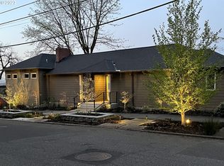 7000 S Laview Dr, Portland, OR 97219