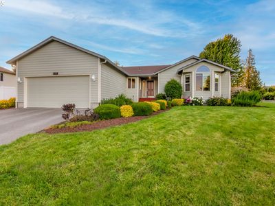 425 W 8th St, La Center, WA, 98629