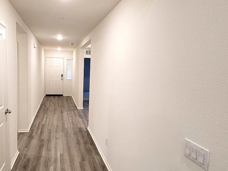 1238 Allegiance Ave — Photo 12
