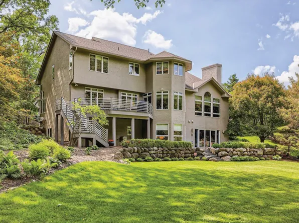 14953 Richards Dr W, Minnetonka, MN 55345