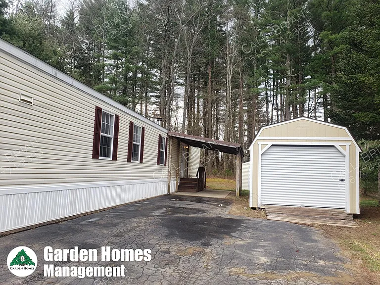 One car garage & driveway