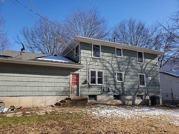 3rd image of 3504 S Leslie Ave
