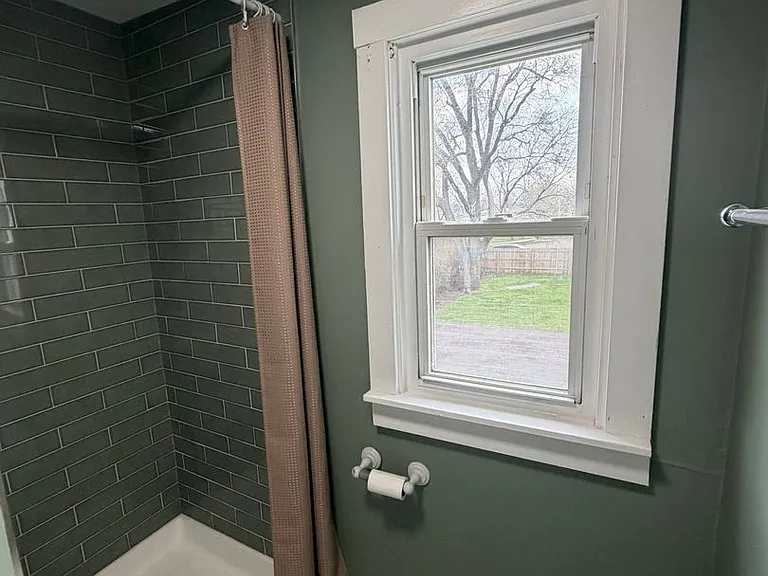 2209 Douglas Ave — Photo 31