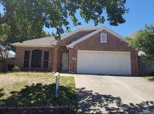 4702 Park Bend Dr, Fort Worth, TX 76137