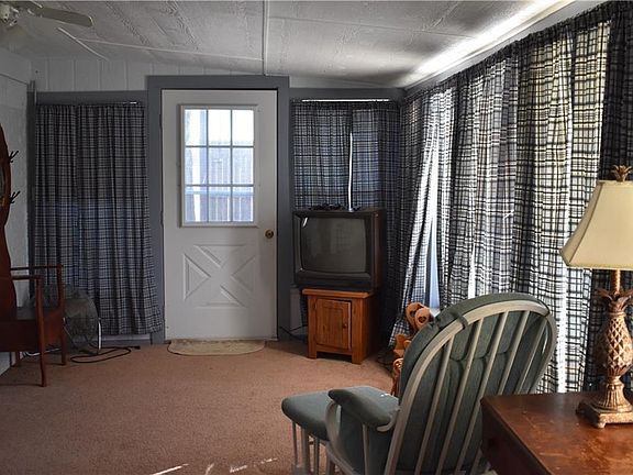 3rd image of 3311 Farm Road 499