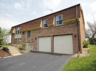 707 Oklahoma Way, Elk Grove Village, IL 60007