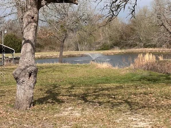 13734 Oak Dr, Iola, TX 77861