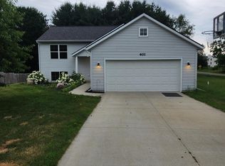 401 Hill Lake Rd, Wayland, MI 49348