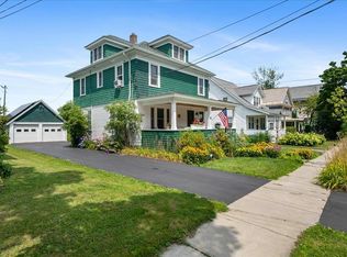 25 University Ter, Burlington, VT 05401