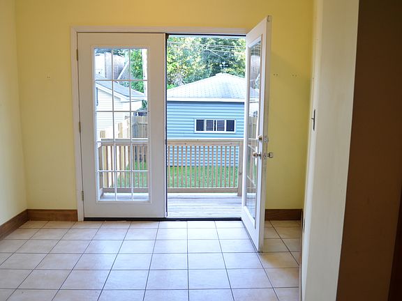 2nd image of 2143 W Bradley Pl #1