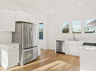 2611 41st Ave SW #A, Seattle, WA 98116