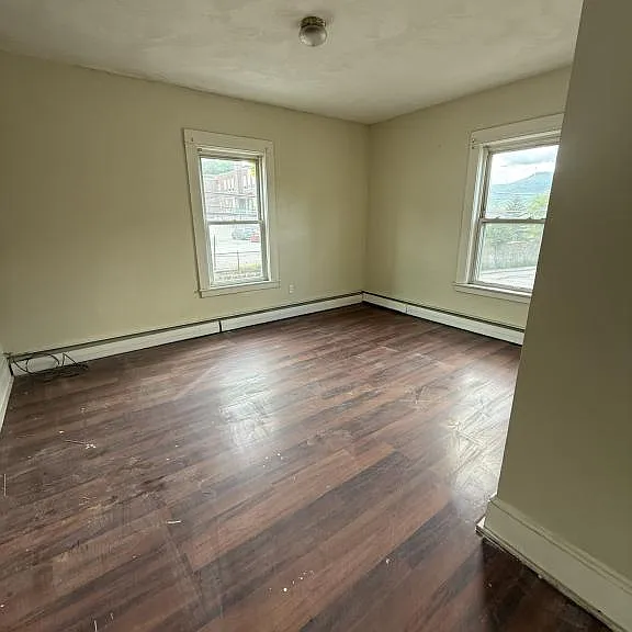 653 Cheshire St #653 CHESHIRE ST — Photo 4