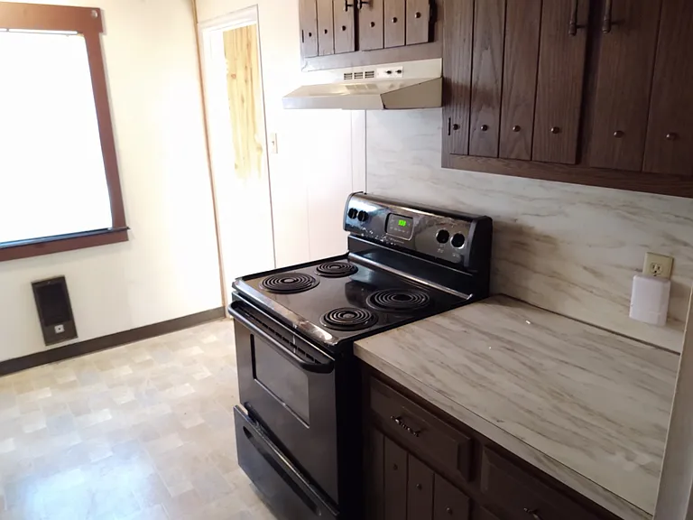 825 Greenough St #3 — Photo 4