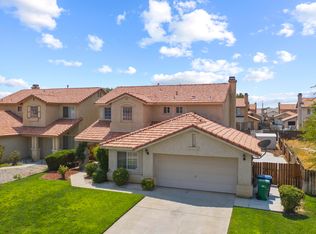 2014 E Ivyton St, Lancaster, CA 93535