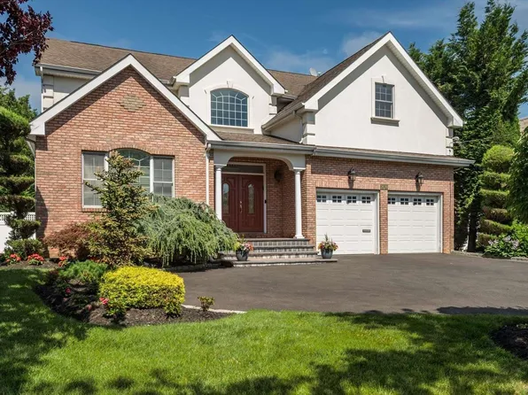 2639 Lincoln Boulevard, Merrick, NY 11566