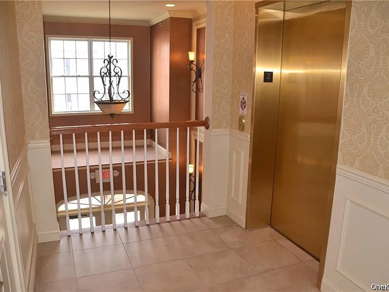 105 Canter Ct — Photo 21