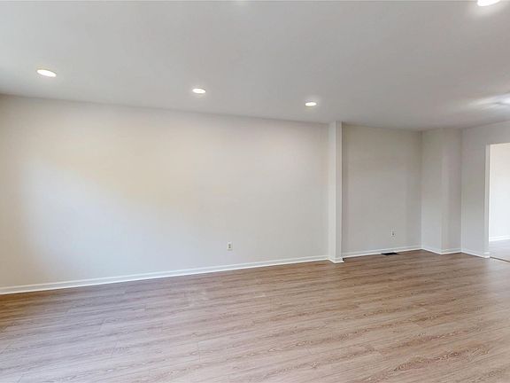 4th image of 276 Temple Hill Road #2001