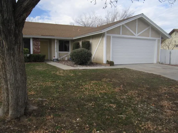 42643 Calandri Ln, Lancaster, CA 93536
