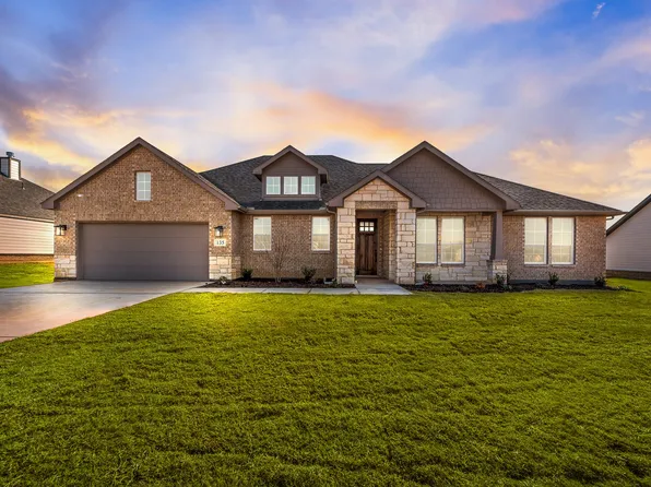 131 Clear Creek Ln, Rhome, TX 76078