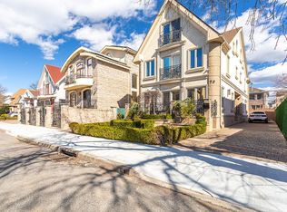 79 Amherst St, Brooklyn, NY 11235