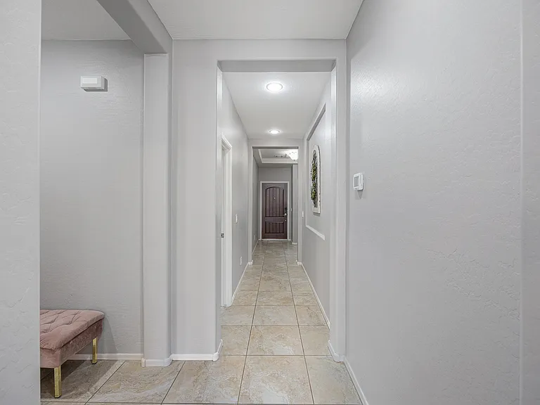 736 E Gold Dust Way — Photo 5