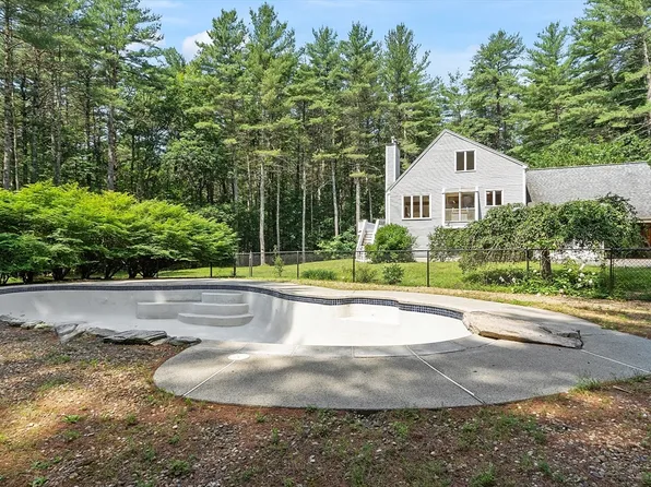 12 Green Needles Rd, Littleton, MA 01460