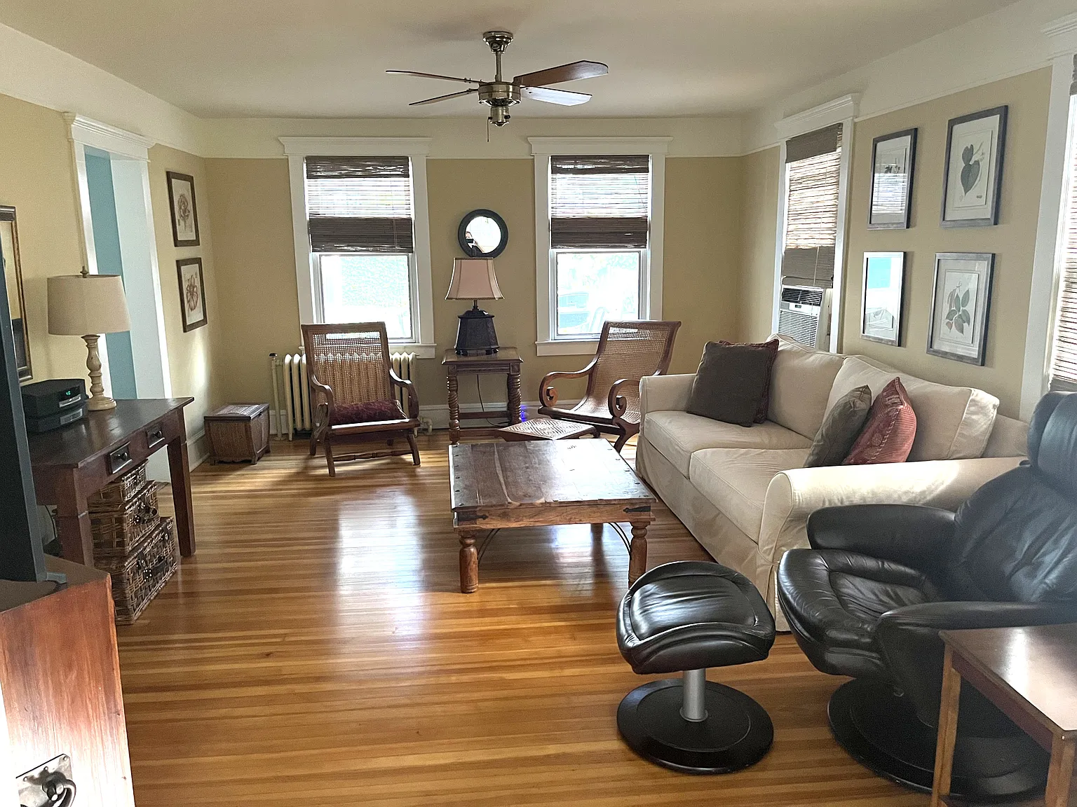4 bed, 2210 sqft, $4,800 — Photo 4