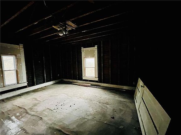 5th image of 207 S Crawford Ave