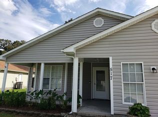 517 Blackberry Ct, Hubert, NC 28539