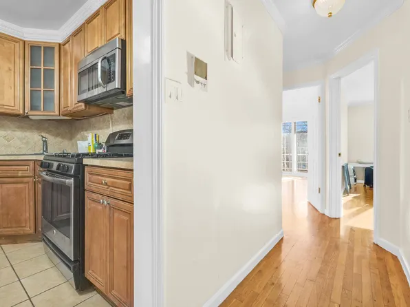 20-39 49th Street image 9 of 37