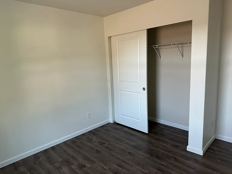 1901 Hudson St NW — Photo 14