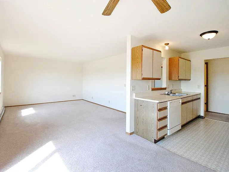 Apple Tree Apartments — Photo 19