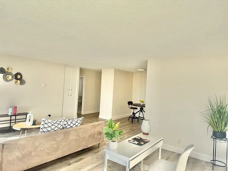 Madison Apartments — Photo 38