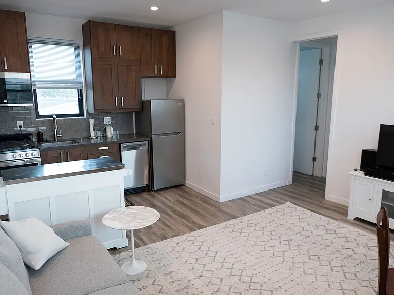 3939 S Centinela Ave #B — Photo 2