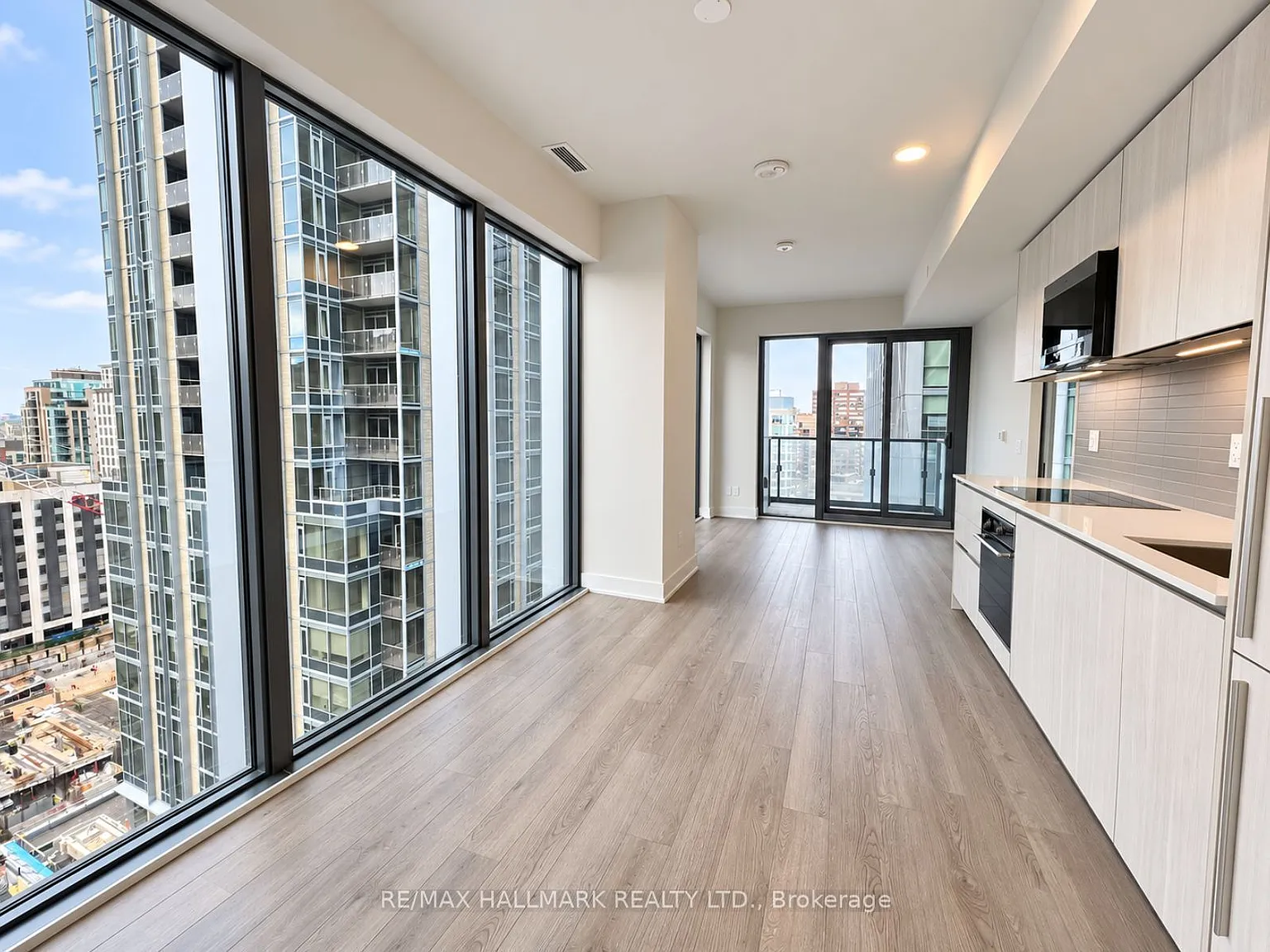 8 Cumberland St — Photo 3