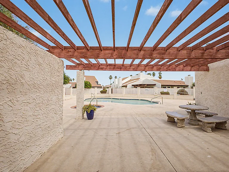 2122 E Margarita Dr — Photo 16