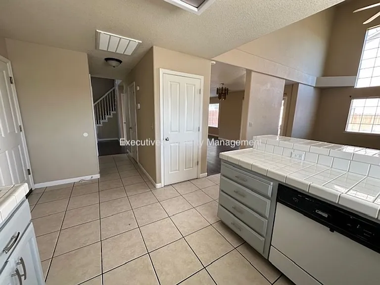1103 Acapulco Ct — Photo 9