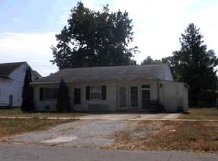 2617 Richmond Ave, Mattoon, IL 61938