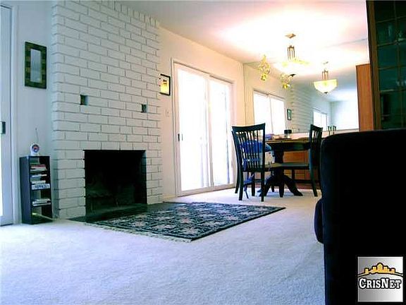 Family room/Dining room