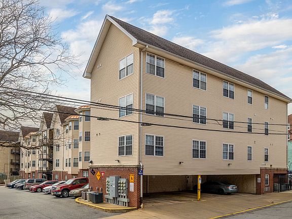 3rd image of 207 W 4th St #2B