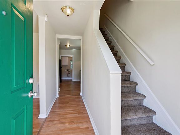 3rd image of 715 18th St