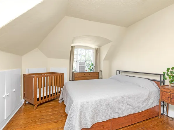 38-30 Douglaston Parkway image 10 of 15