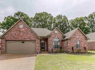 1320 River Bank Dr, Collierville, TN 38017