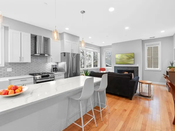 196 Boylston St #3, Boston, MA 02130