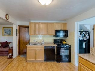 9 Division St APT 2F, Worcester, MA 01604